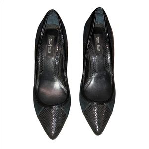💕White House Black Market black snake print high heels size 7